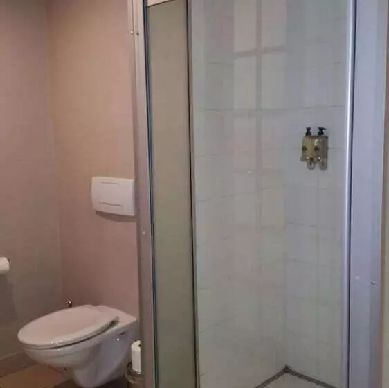 Fotos del hotel Circa Luxury Apartment:  11