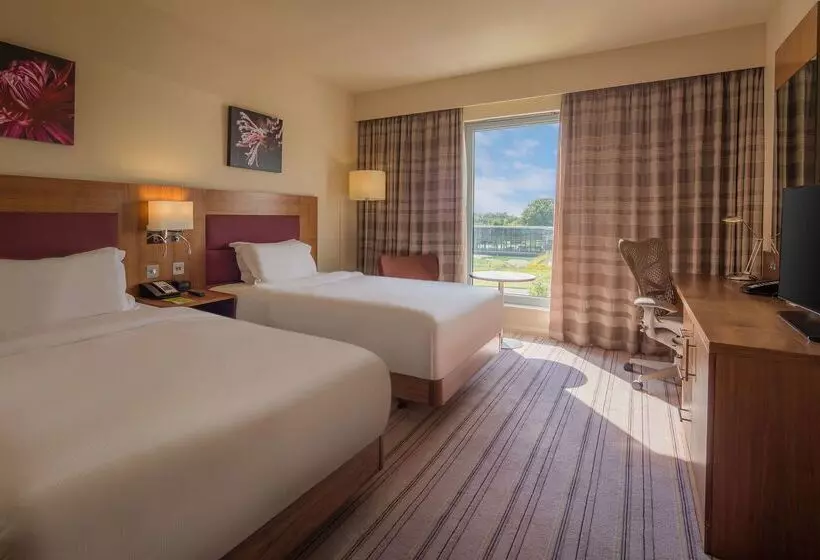 Fotos del hotel Hilton Garden Inn Luton North, United Kingdom:  1