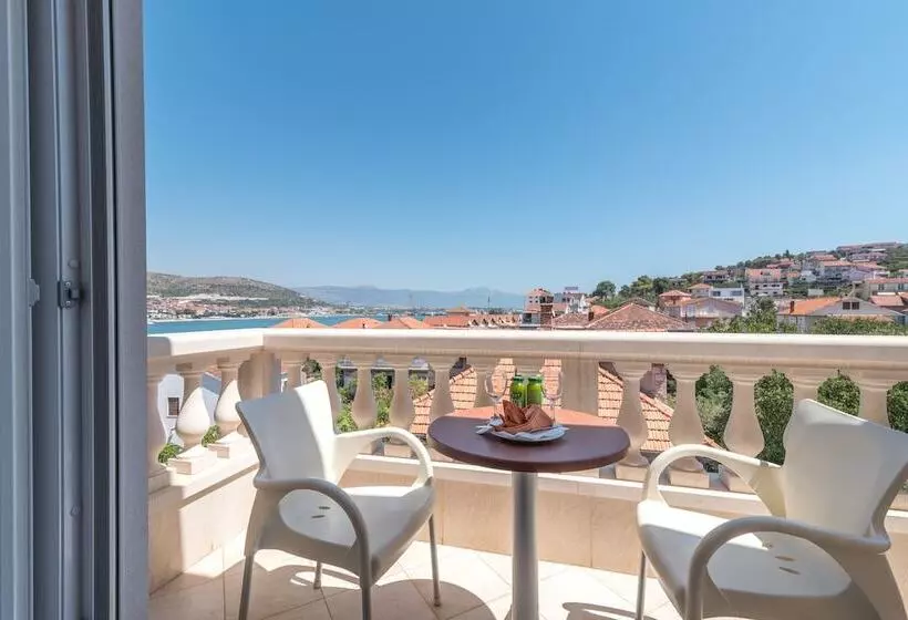 Fotos del hotel Trogir Palace:  11