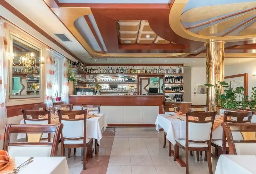 Fotos del hotel Trogir Palace:  7