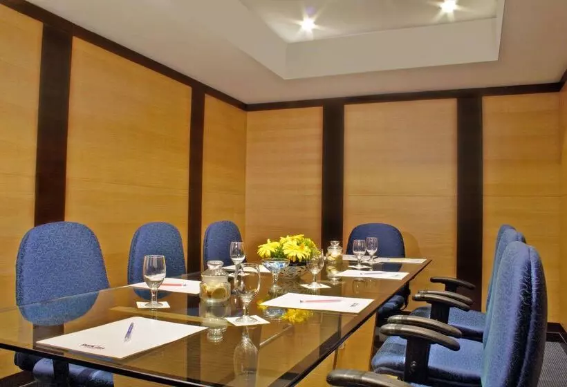 Fotos del hotel Aditya Parka Sarovar Portico:  11