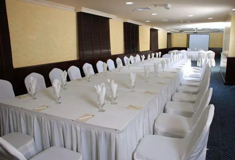 Fotos del hotel Al Bustan:  8