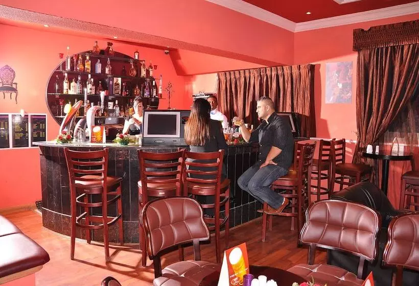 Fotos del hotel City:  10