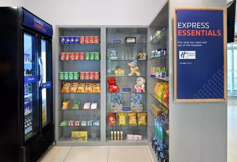 Fotos del hotel Holiday Inn Express Dubai Internet City, An Ihg:  9