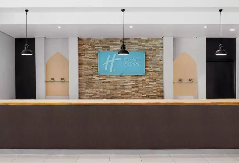 Fotos del hotel Holiday Inn Express Dubai Internet City, An Ihg:  16