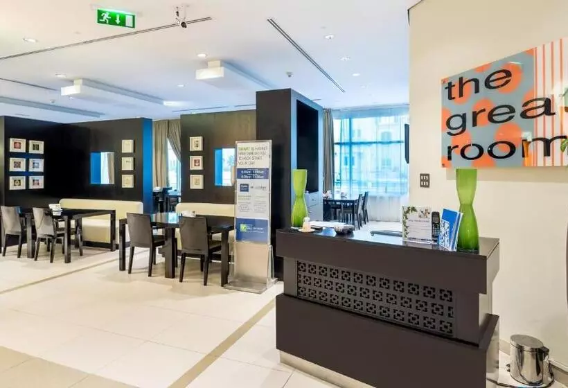 Fotos del hotel Holiday Inn Express Dubai Internet City, An Ihg:  4
