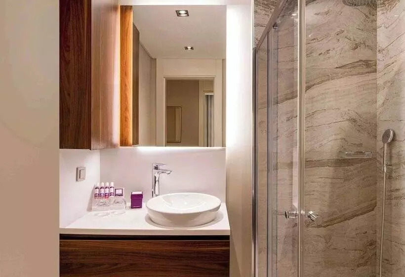 Fotos del hotel Movenpick Living Istanbul:  5
