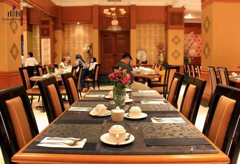 Fotos del hotel Grand Aquila  Bandung:  6