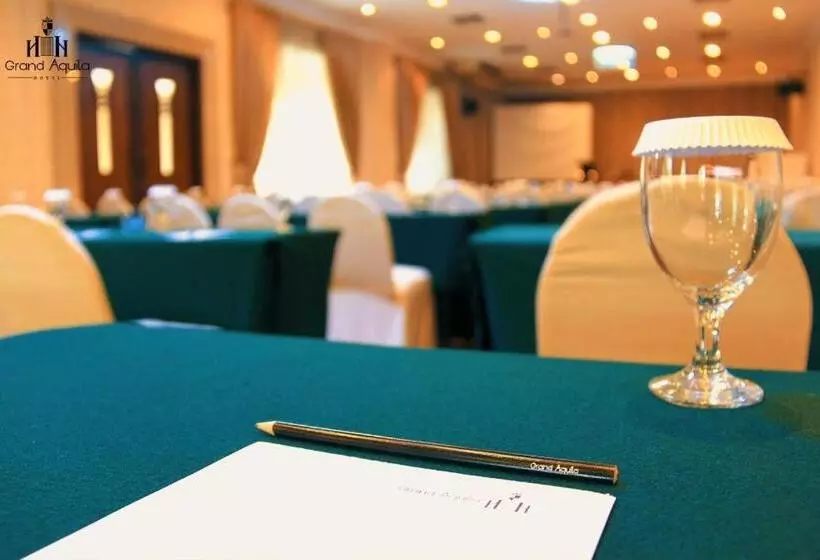 Fotos del hotel Grand Aquila  Bandung:  18