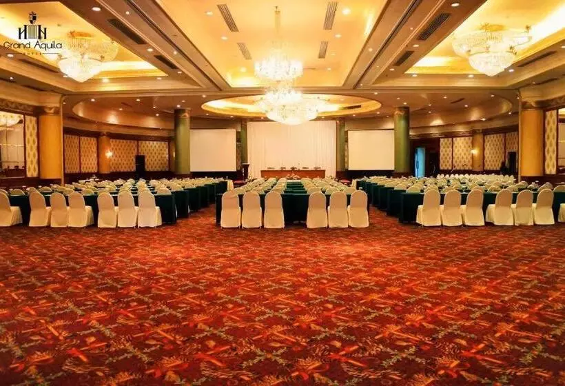 Fotos del hotel Grand Aquila  Bandung:  7