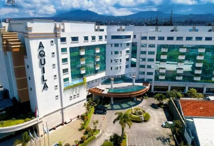 Fotos del hotel Grand Aquila  Bandung:  19