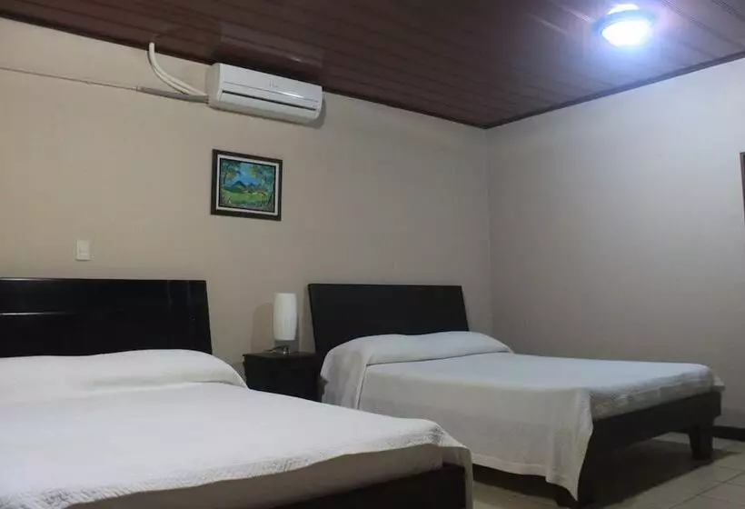 Fotos del hotel Santa Maria Inn:  17