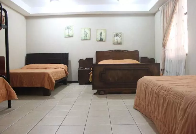 Fotos del hotel Santa Maria Inn:  2