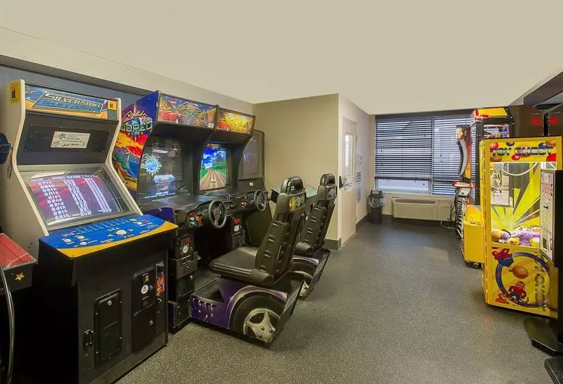 Fotos del hotel Ramada By Wyndham Niagara Falls By The River:  5