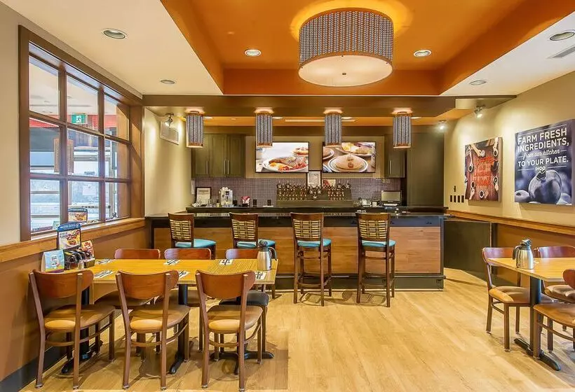 Fotos del hotel Ramada By Wyndham Niagara Falls By The River:  4