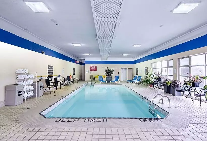 Fotos del hotel Ramada By Wyndham Niagara Falls By The River:  9