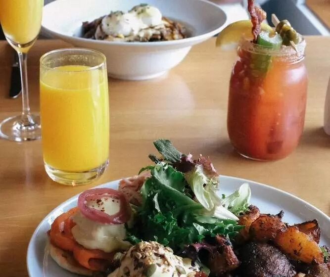 Fotos del hotel Nita Lake Lodge:  2