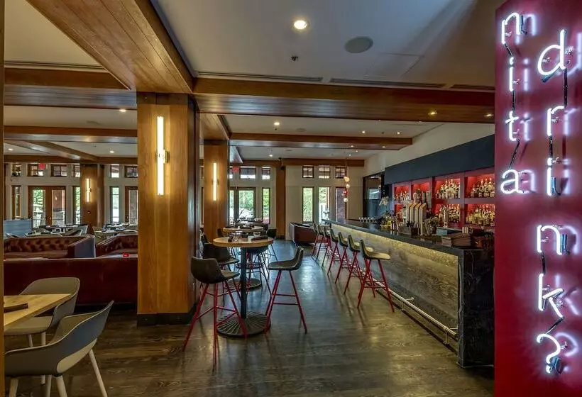 Fotos del hotel Nita Lake Lodge:  3