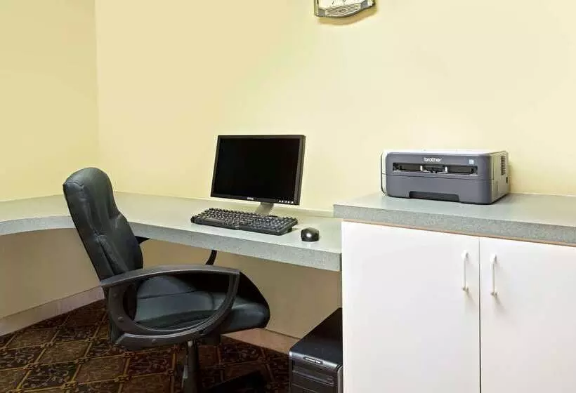 Fotos del hotel Days Inn By Wyndham Orlando Airport Florida Mall:  4