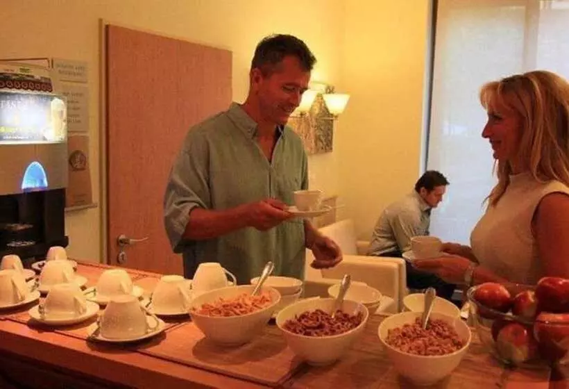 Fotos del hotel Castle Garden:  22