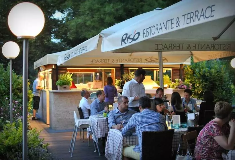 Fotos del hotel Castle Garden:  2