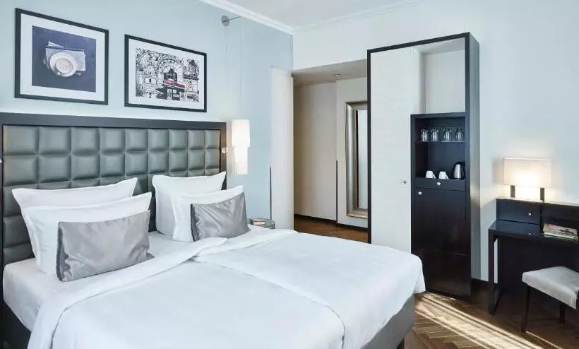 Fotos del hotel Steigenberger Hotel Herrenhof:  15