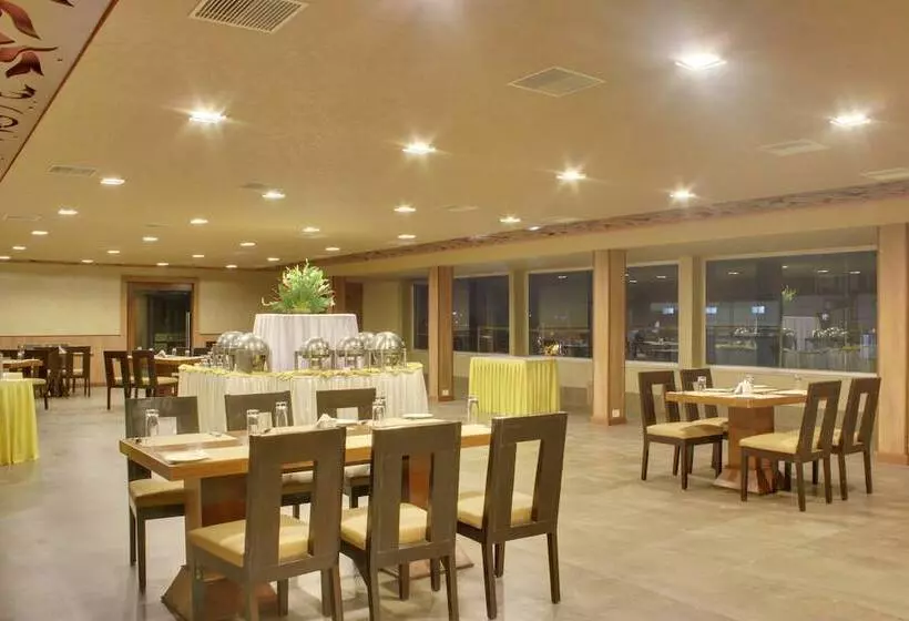 Fotos del hotel Justa Hyderabad:  8