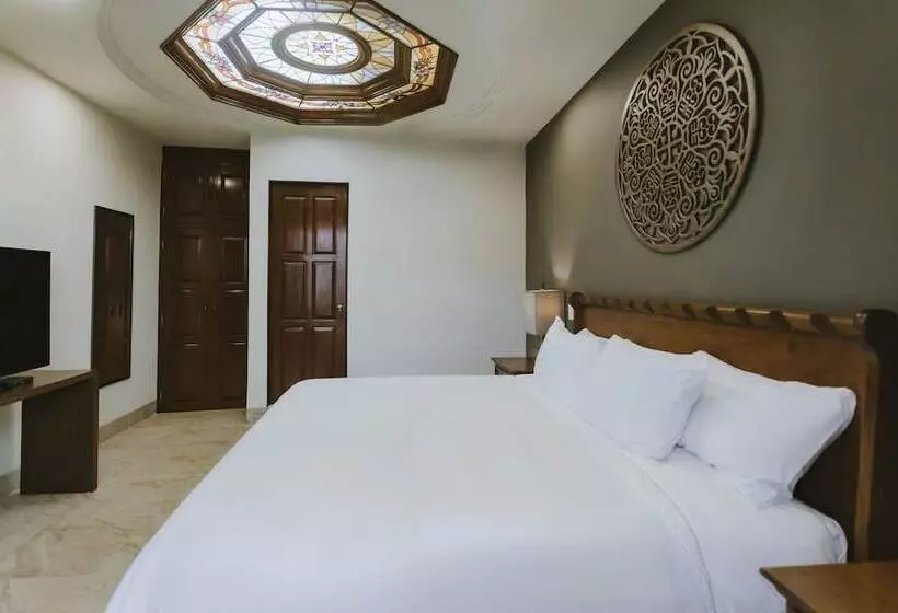 Dos Patios, Holístico Boutique & Spa