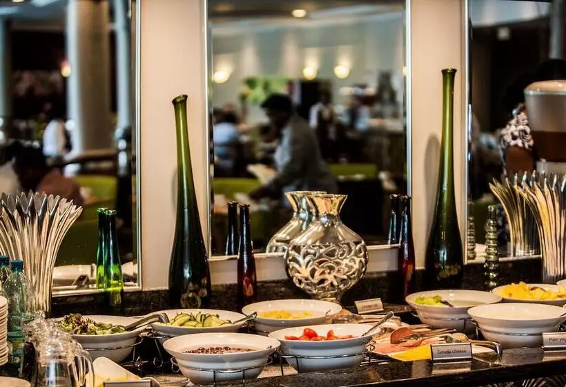 Fotos del hotel Garden Court Sandton City:  25