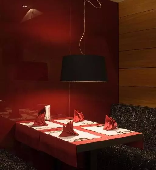 Fotos del hotel Famous House:  15