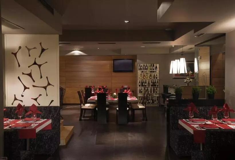 Fotos del hotel Famous House:  11