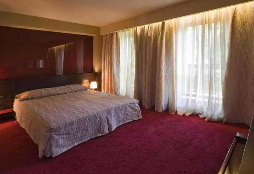 Fotos del hotel Famous House:  12