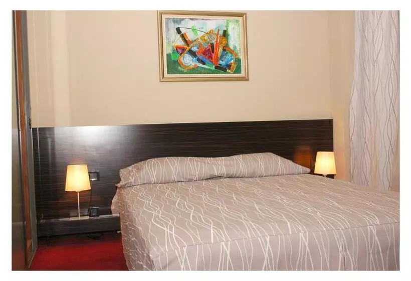 Fotos del hotel Famous House:  16