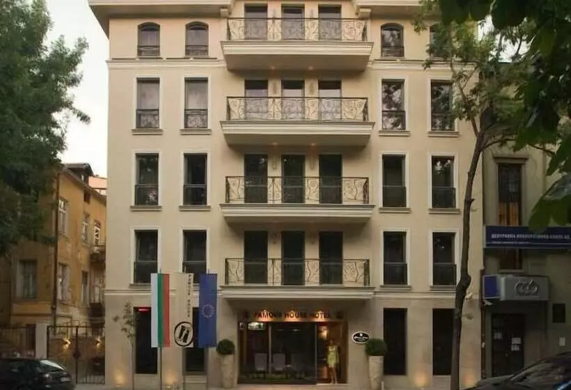 Fotos del hotel Famous House:  4