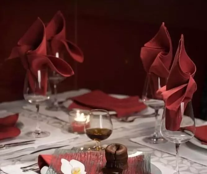 Fotos del hotel Famous House:  21