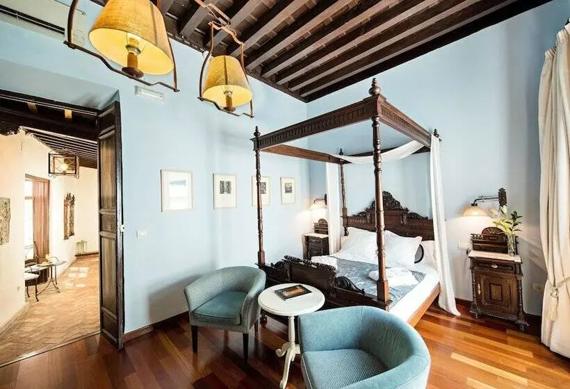 Palacio De Mariana Pineda