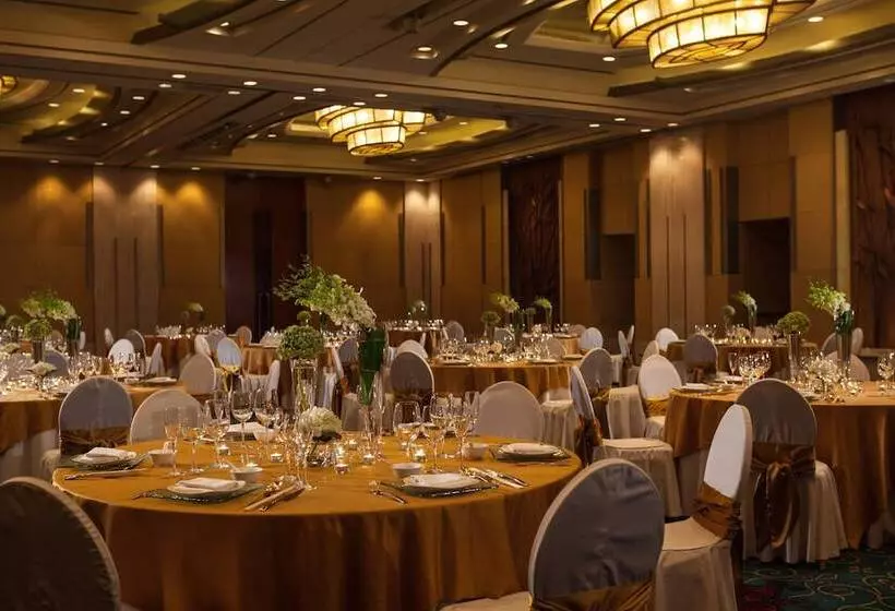 Fotos del hotel Renaissance Wuhan:  11