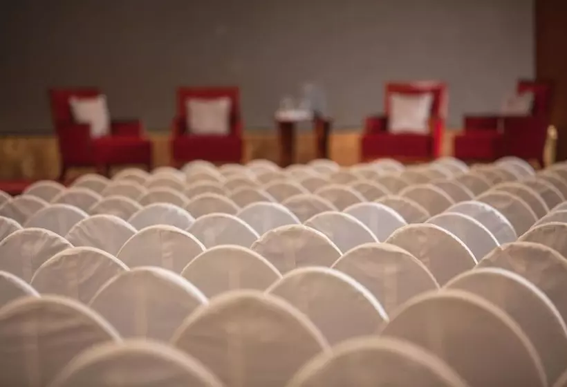 Fotos del hotel Renaissance Wuhan:  14