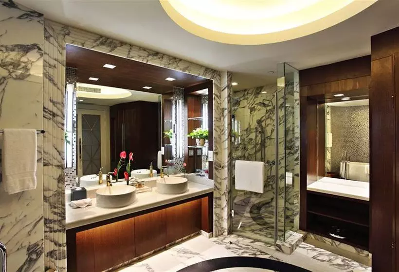 Crowne Plaza Hotel Chongqing Riverside