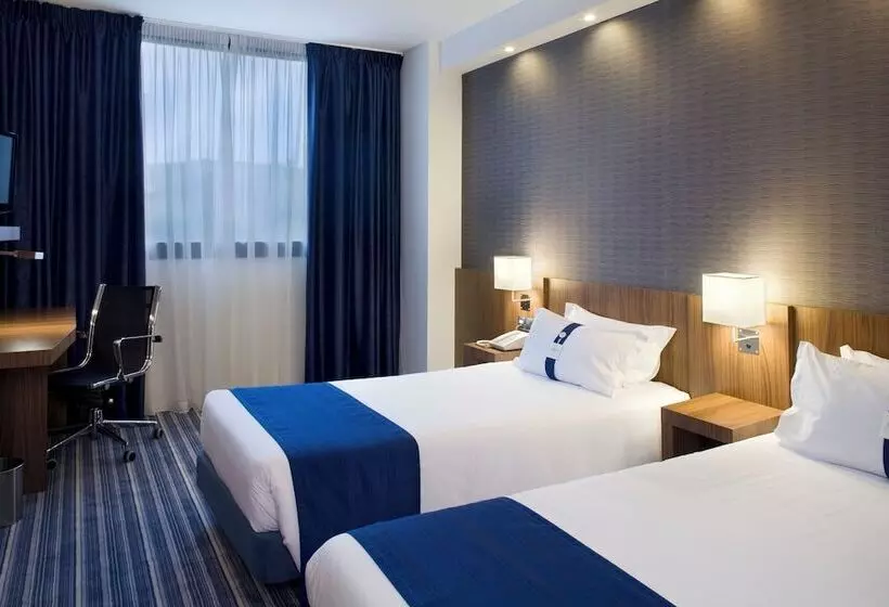 Fotos del hotel Holiday Inn Express Bilbao Airport, An Ihg:  24