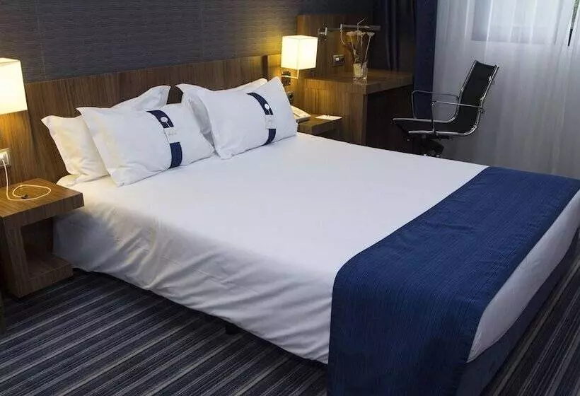Fotos del hotel Holiday Inn Express Bilbao Airport, An Ihg:  25