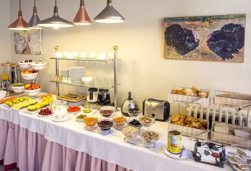 Fotos del hotel Y Apartamentos Des Puig:  10