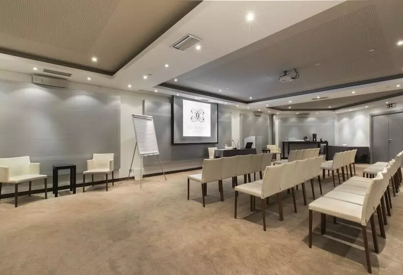 Fotos del hotel The Excelsior Small Luxury Hotels Of The World:  23