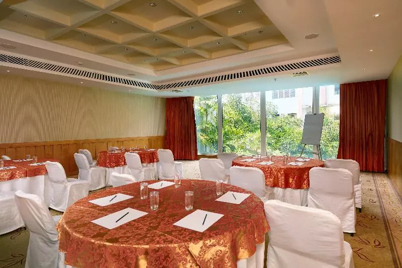 Fotos del hotel Park Plaza Chennai Omr:  14