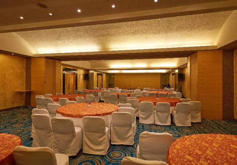 Fotos del hotel Park Plaza Chennai Omr:  16