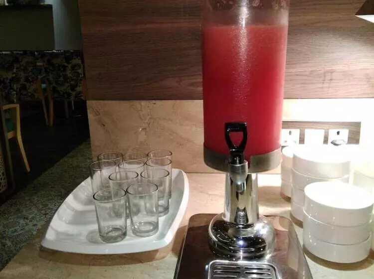 Fotos del hotel The International By Tunga:  6