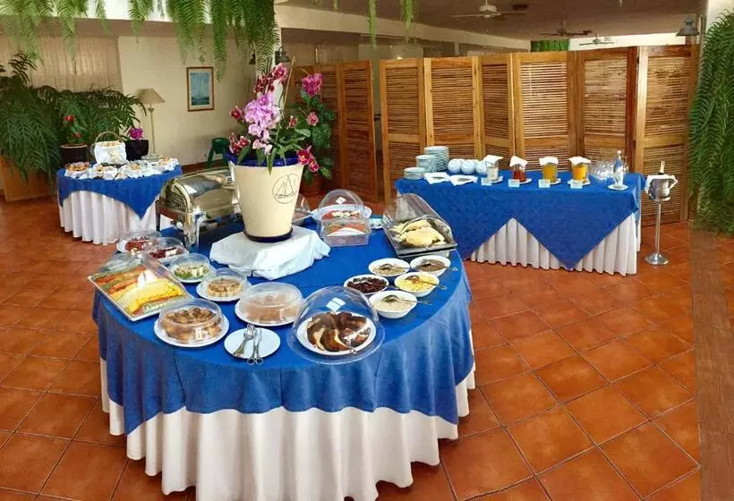 Fotos del hotel Albatroz Beach & Yacht Club:  5