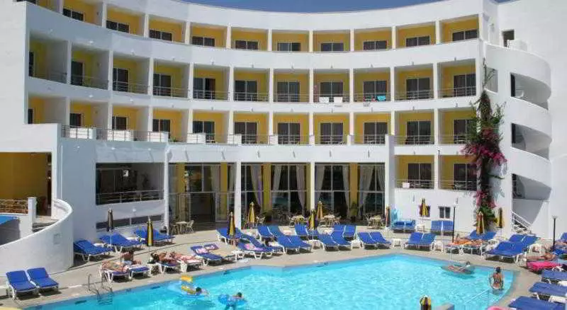 Fotos del hotel Kris Mari:  17