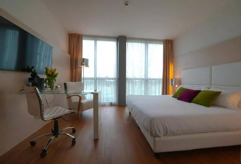 Fotos del hotel Pisa Tower Plaza:  6