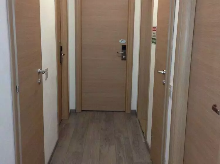 Fotos del hotel Capitol:  10